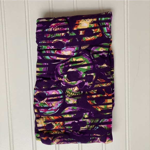 NWT LuLaRoe OS leggings Halloween purple pink striped skulls Whimsygoth Witchy - Picture 3 of 5